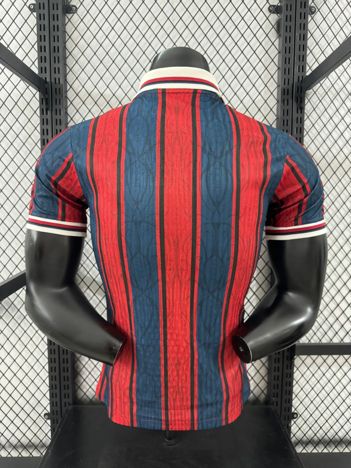 25/26 Player Barcelona 125th Anniversary — 2/2