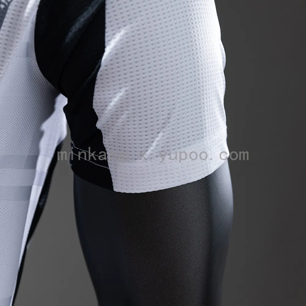 Real Madrid 25/26 Player Version Jersey — 2/2