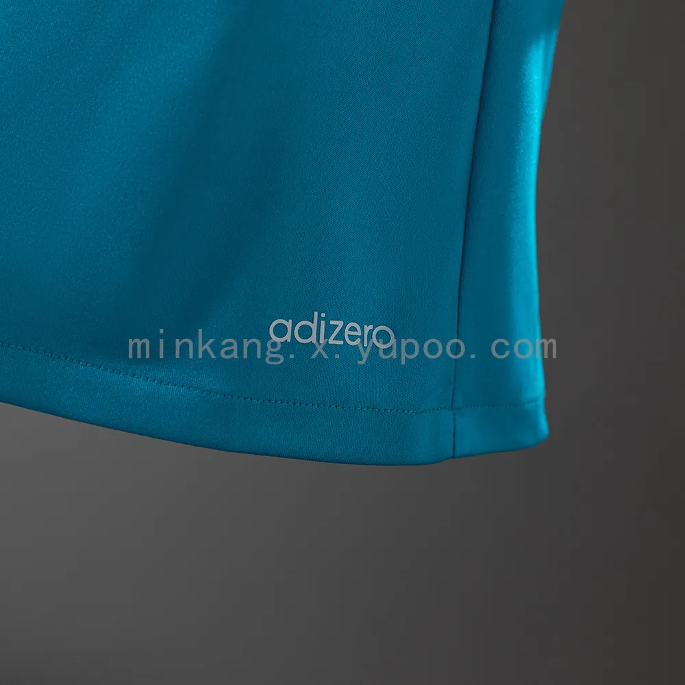 Real Madrid 17/18 Third Away Player Version Retro Jersey — 1/2