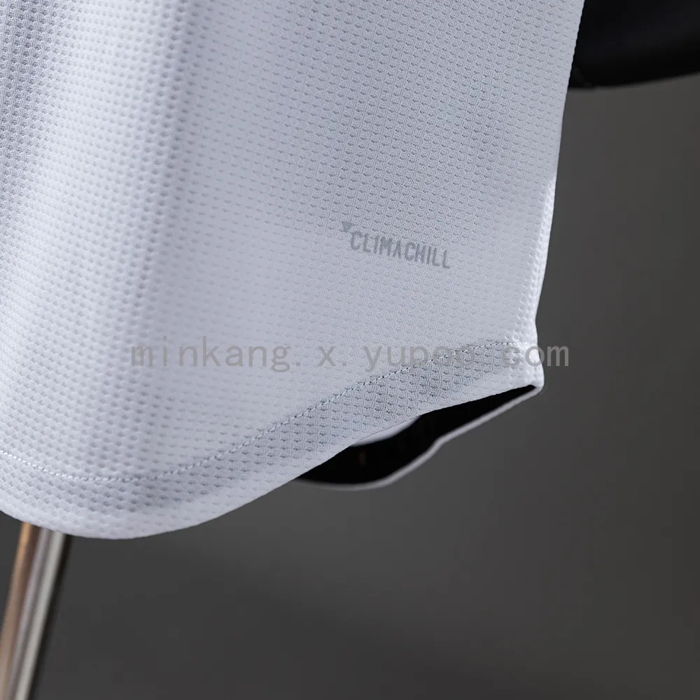 Real Madrid 18/19 Home Player Version Retro Jersey — 1/2