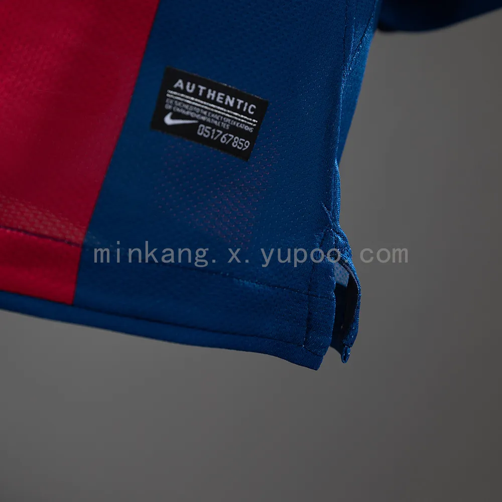 Barcelona 10/11 Home Long Sleeve Player Version Retro Jersey — 2/2