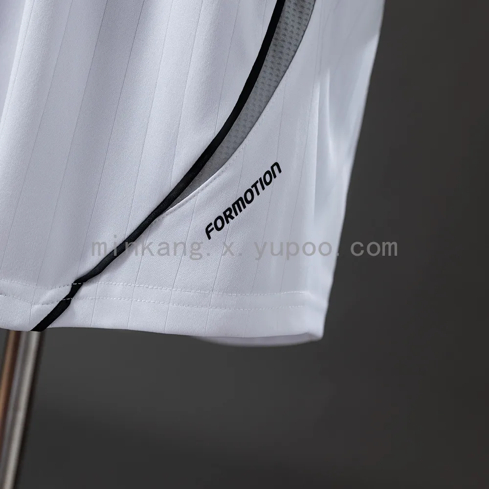 Real Madrid 06/07 Player Version Retro Home Jersey — 1/2